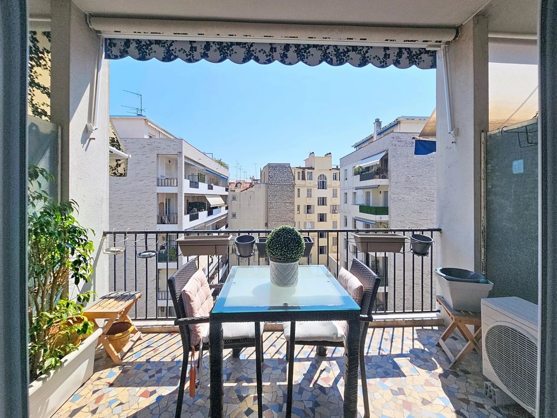 Apartamento en Niza, Provenza-Alpes-Costa Azul, Francia 1 - 18723980
