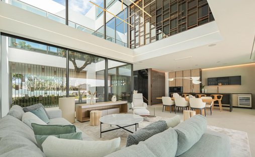 Villa in Golden Mile, Andalusia, Spain 1