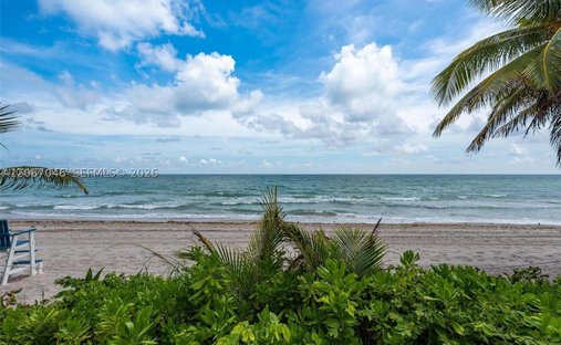 Condo in Hallandale Beach, Florida, United States 1