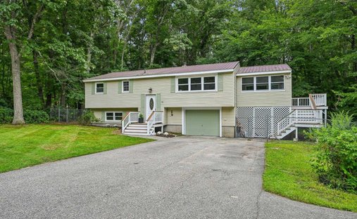 House in Derry, New Hampshire, United States 1