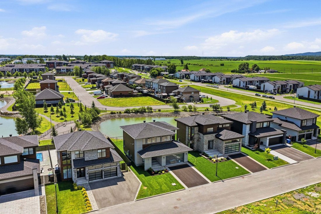 Condo in Saint-Eustache, Quebec, Canada 2 - 18720877