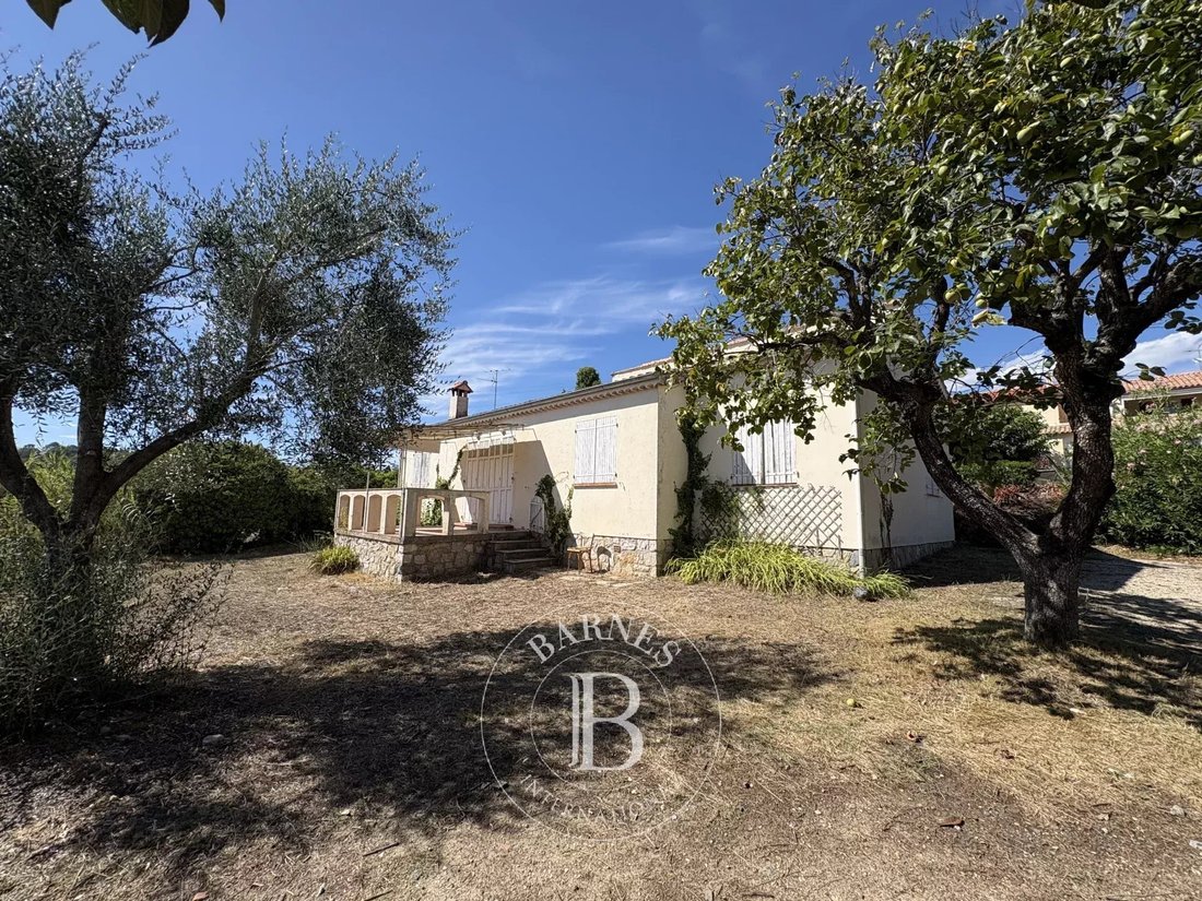Villa en Valbonne, Provenza-Alpes-Costa Azul, Francia 2 - 18724475