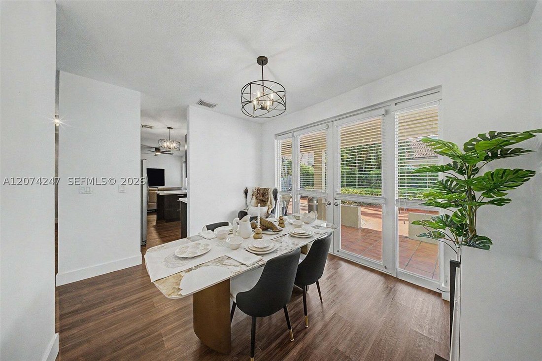 House in Miami, Florida, United States 5 - 18727072