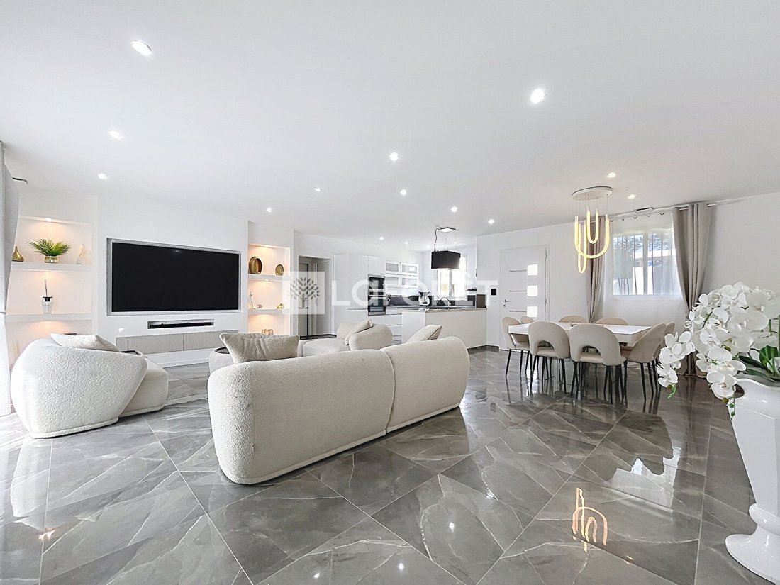 Villa a Lunel, Occitania, Francia 5 - 18725675