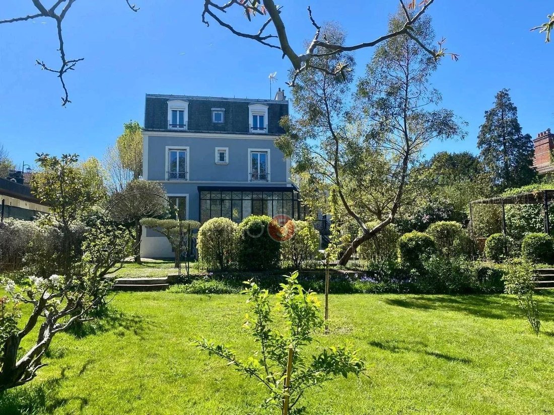 Maison à Thiers, Le Raincy, France 2 - 17228663
