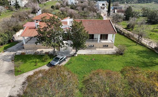 Villa in Pylaia, Macedonia and Thrace, Greece 1