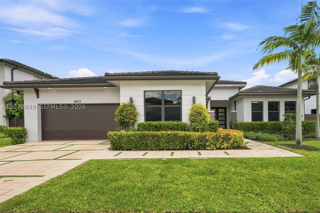 House in Hialeah, Florida, United States 1 - 18727011