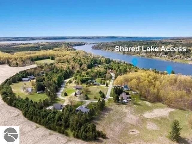 Casa en Central Lake, Míchigan, Estados Unidos 2 - 18726244