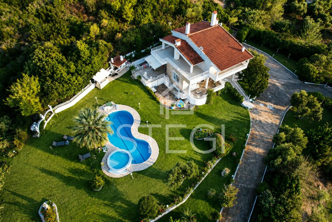 Villa in Pallini Municipal Unit, Macedonia and Thrace, Greece 2 - 18725469