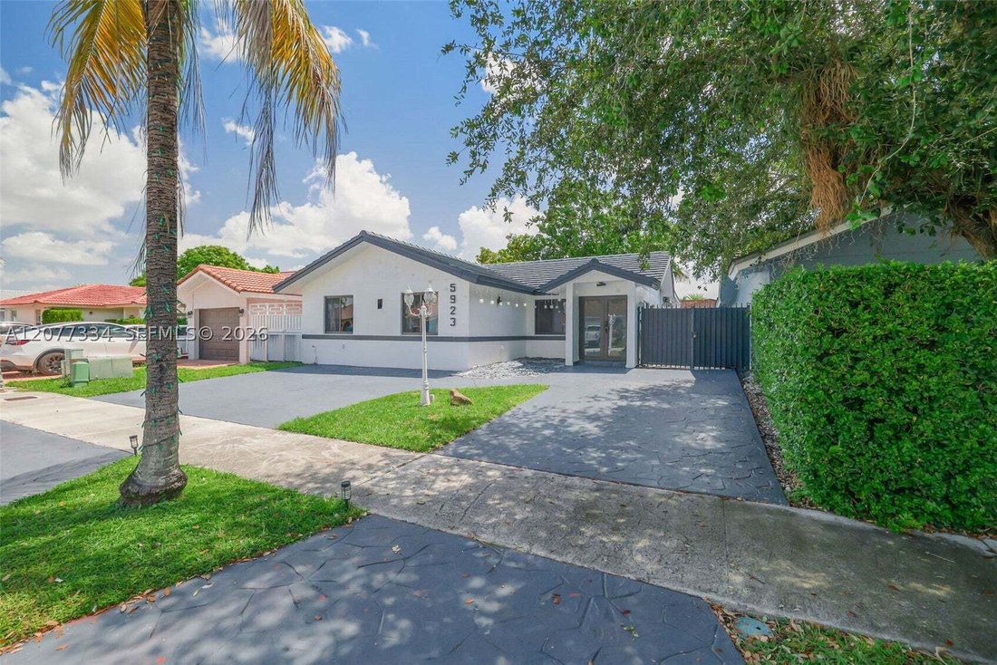 House in Miami, Florida, United States 2 - 18722029