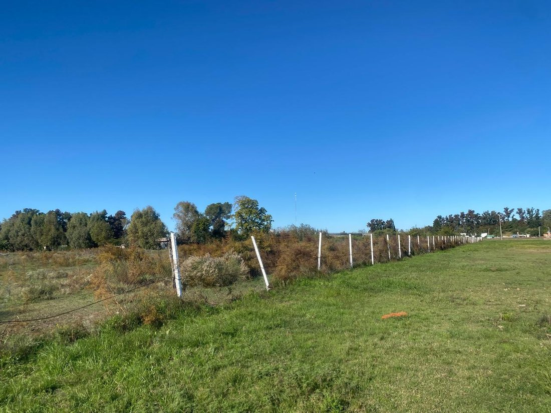 Terreno en Luján, Provincia de Buenos Aires, Argentina 2 - 18728067