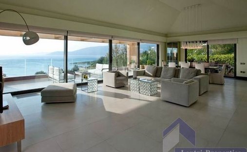 Villa à Koinotita Kranidiou, Kranidi, Grèce 1