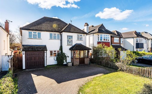 Haus in London Borough of Sutton, England 1