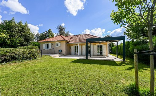 House in Saint-Cyr-au-Mont-d'Or, Auvergne-Rhône-Alpes, France 1