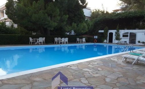 Tenuta in South Athens, Attica, Grecia 1