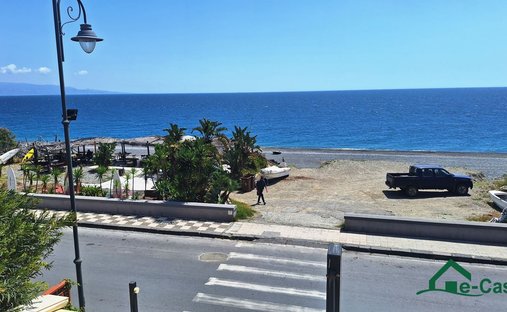 Finca en Nizza de Sicilia, Sicilia, Italia 1