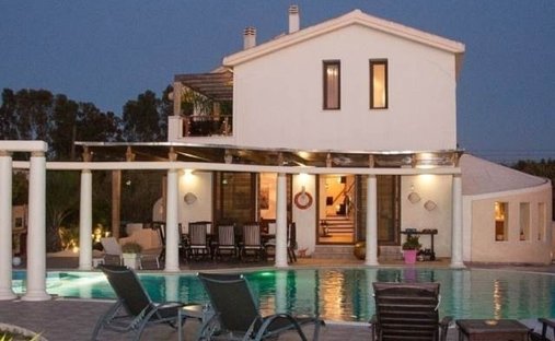 Anwesen in Northern Corfu, Peloponnese, Western Greece and the Ionian, Griechenland 1