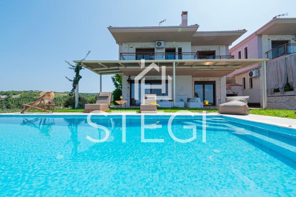 Villa in Pallini Municipal Unit, Macedonia and Thrace, Greece 1 - 18724993