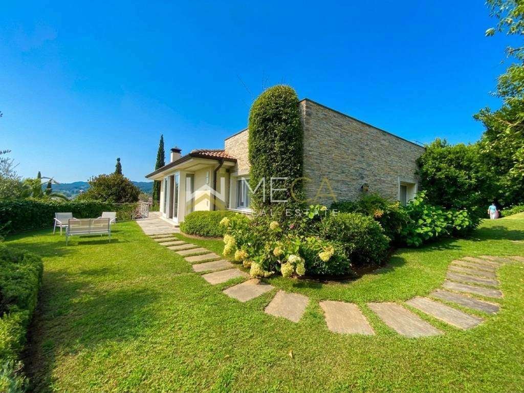 Villa in Salò, Lombardei, Italien 2 - 18727839