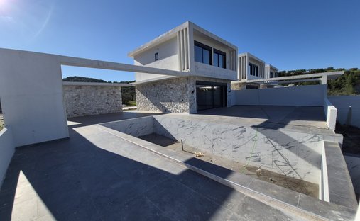 Villa in Pallini Municipal Unit, Macedonia and Thrace, Greece 1