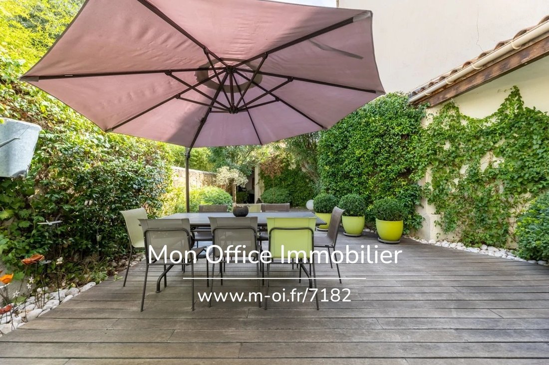 Apartment in Mazarin-Opéra-Bellegarde-Mairie, Aix-en-Provence, France 1 - 18727631