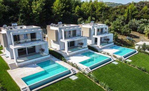 Villa in Pallini Municipal Unit, Macedonia and Thrace, Greece 1