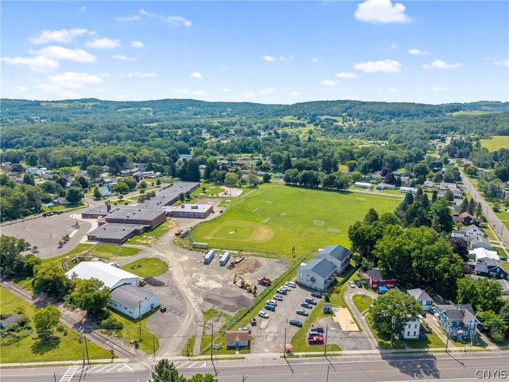 Cortland, New York, United States 5 - 18726210