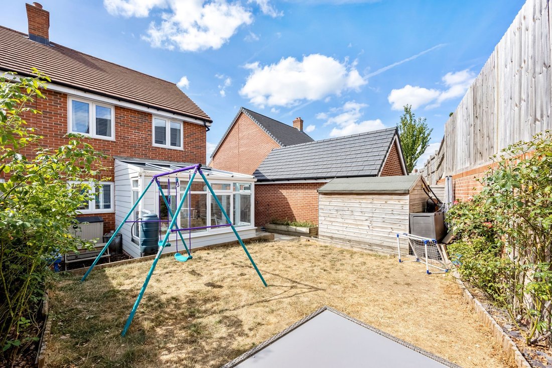 Haus in Okehurst, Billingshurst, England 4 - 18725002