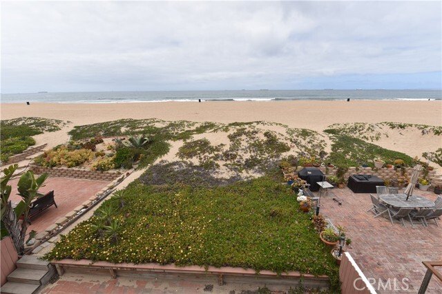 Huntington Beach, California, United States 1 - 18726083