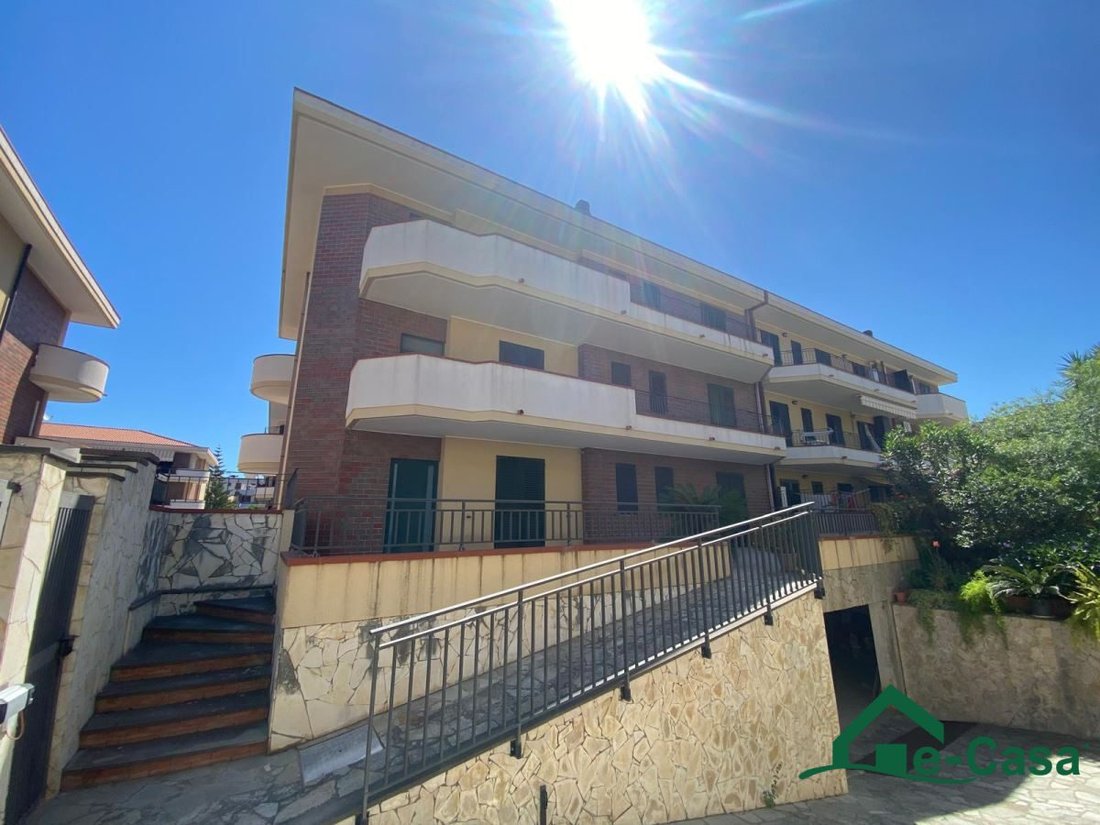 Finca en Villafranca Tirrena, Sicilia, Italia 2 - 15798029