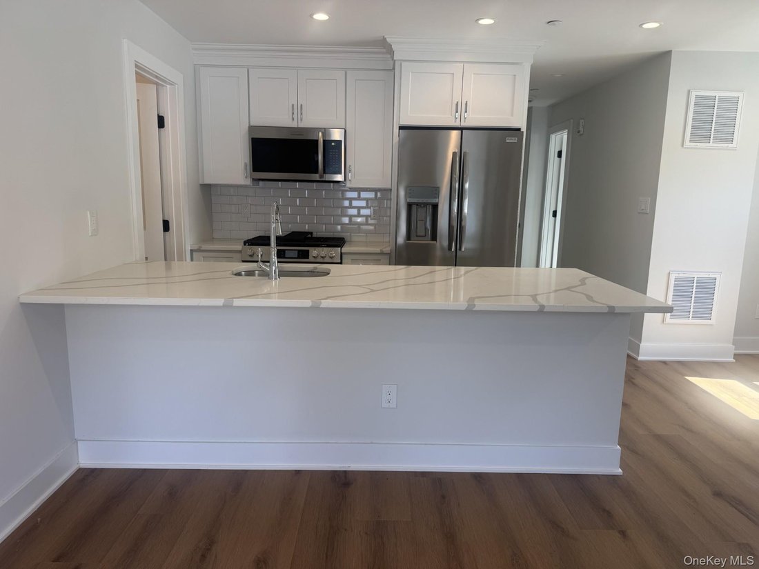 Appartement à Lynbrook, État de New York, États-Unis 4 - 18728005