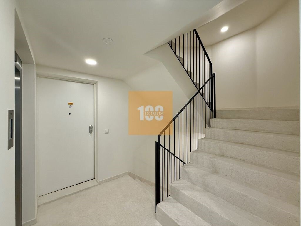 Apartamento en Lordelo do Ouro y Massarelos, Distrito de Oporto, Portugal 2 - 18720986