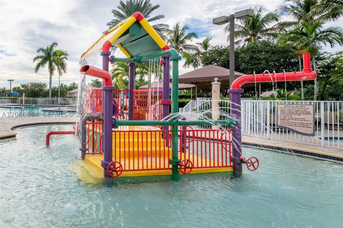 House in Weston, Florida, United States 5 - 18727048