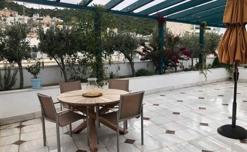 House in Sunoikia Kolonakiou, 1st District of Athens, Athens 1