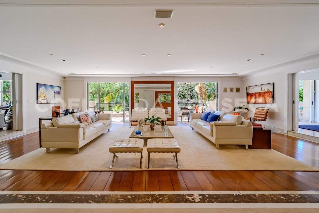 Condo in São Paulo, State of São Paulo, Brazil 1 - 18729151