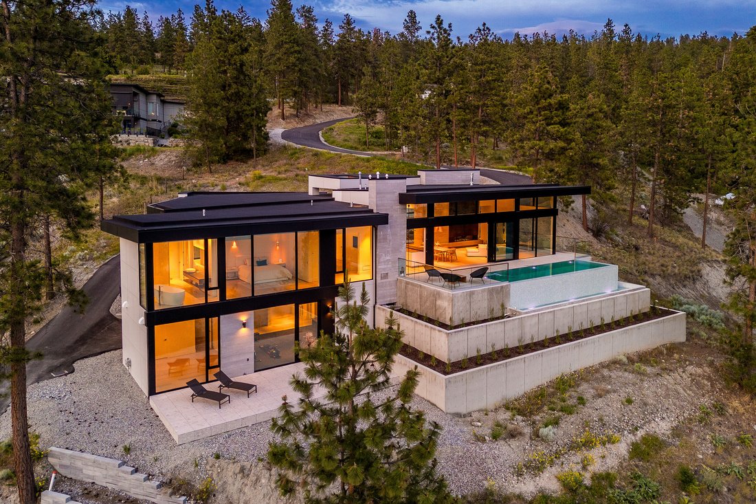 House in Lake Country, British Columbia, Canada 1 - 18725585