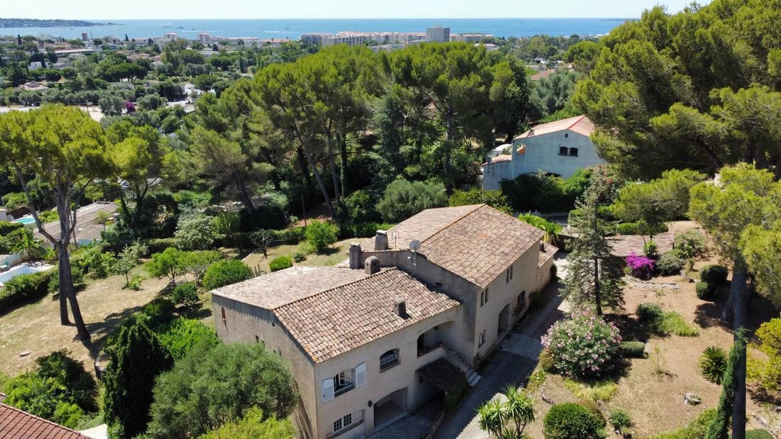 Maison à Les Bastides, Antibes, France 1 - 15900949