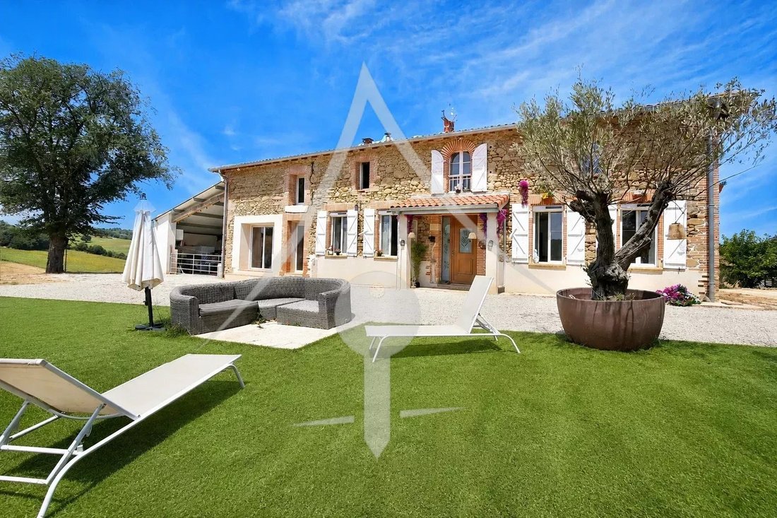 Estate in Le Pin-Murelet, Occitania, France 1 - 18728571