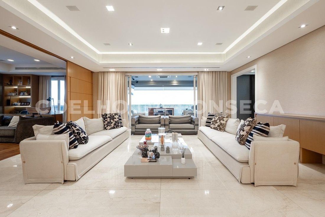 Condo in São Paulo, State of São Paulo, Brazil 1 - 18729160