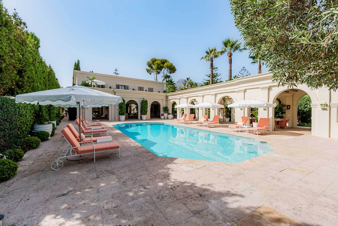 Villa in Marbella, Andalusia, Spain 1 - 18713616