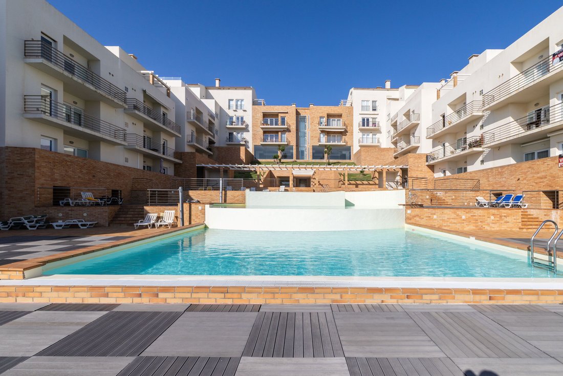 Apartamento en Foz do Arelho, Distrito de Leiria, Portugal 1 - 18721682