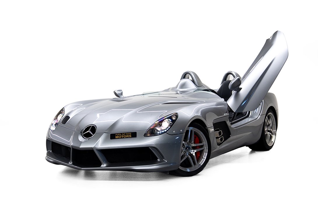 Cabriolet in Dubai, United Arab Emirates 4 - 18729344