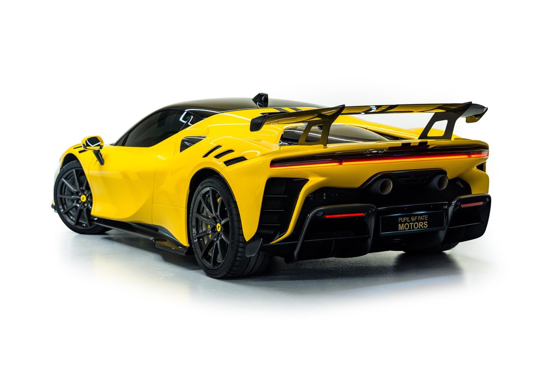 Coupe in Dubai, United Arab Emirates 5 - 18729314