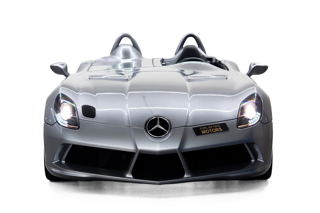 Cabriolet in Dubai, United Arab Emirates 2 - 18729344