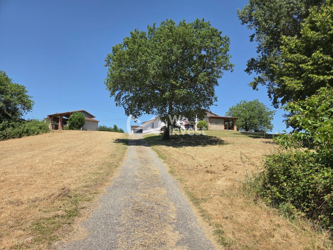 Villa in Le Gres, Occitania, France 1 - 18729338