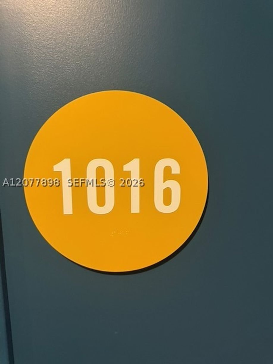 Condo in Miami, Florida, United States 4 - 18729241