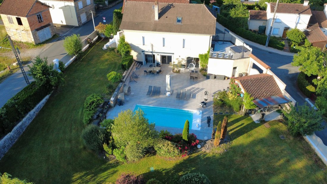 Villa in Lacapelle-Marival, Occitania, France 1 - 18729347