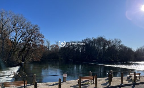 Nevons-route d'Apt, L'Isle-sur-la-Sorgue, France 1