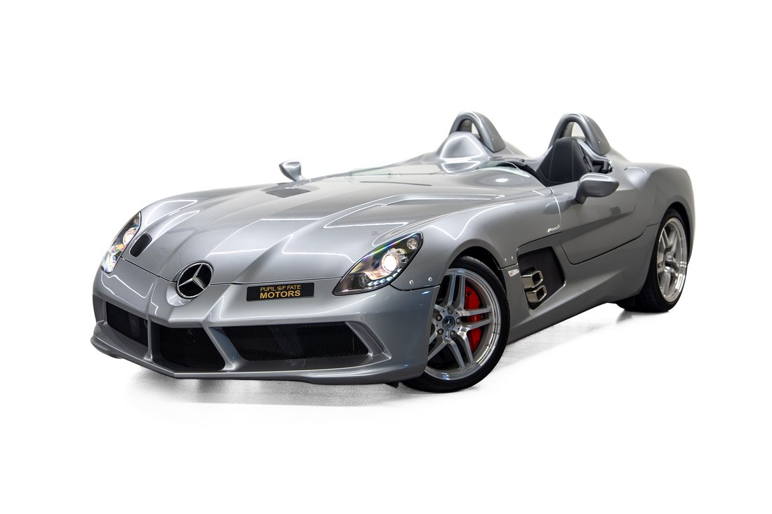Cabriolet in Dubai, United Arab Emirates 3 - 18729344