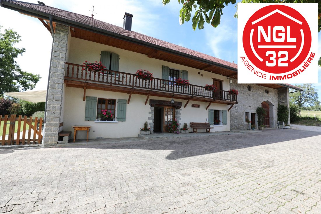 Farm Ranch in Eteaux, Auvergne-Rhone-Alpen, Frankreich 1 - 18729213